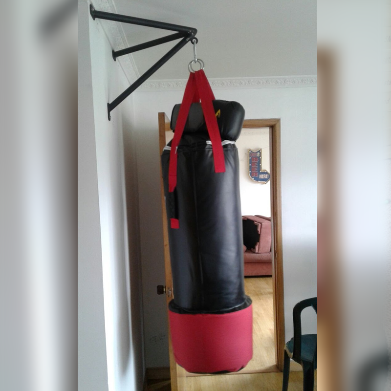 base de pared para bolsa de boxeo