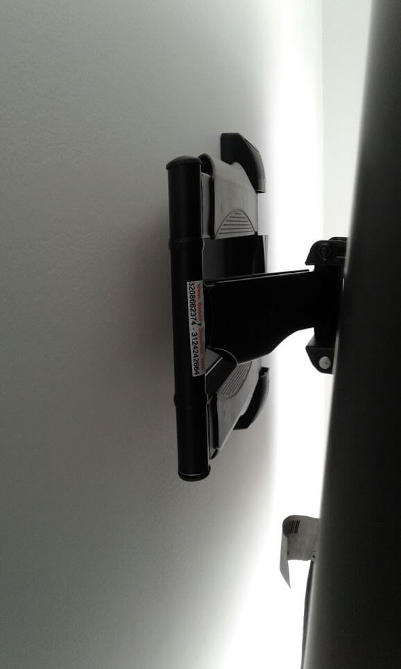 Base de pared con brazo retractil para tv Base de pared con brazo retractil para tv