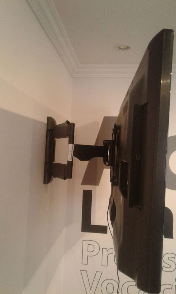 Soporte para televisor con brazo movil Soporte para televisor con brazo movil