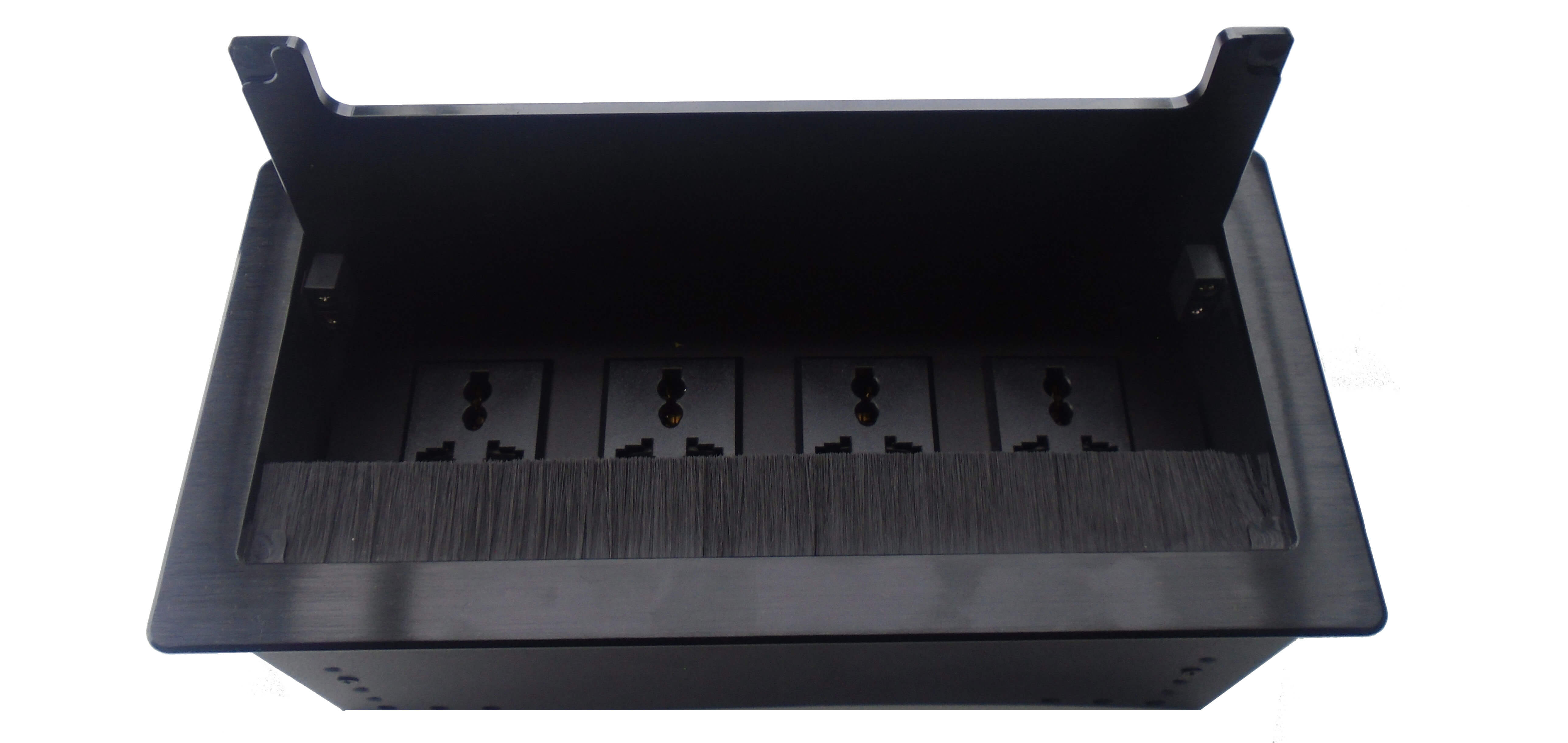 Caja de conectividad con 4 puertos electricos Caja de conectividad con 4 puertos electricos