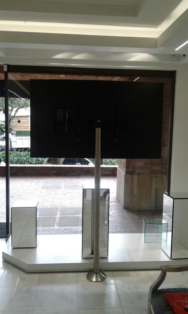 Base fija para televisores instalada en Bogota Base fija para televisores instalada en Bogota